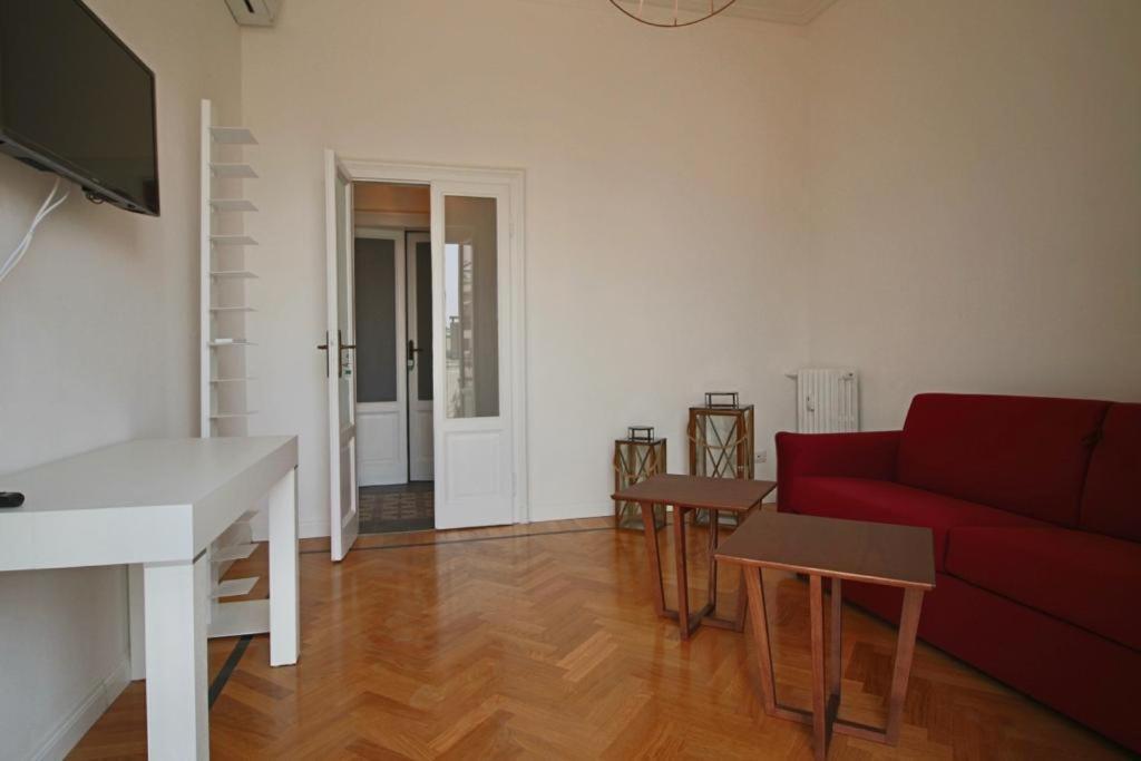 Lacaralele1 Milano Dış mekan fotoğraf